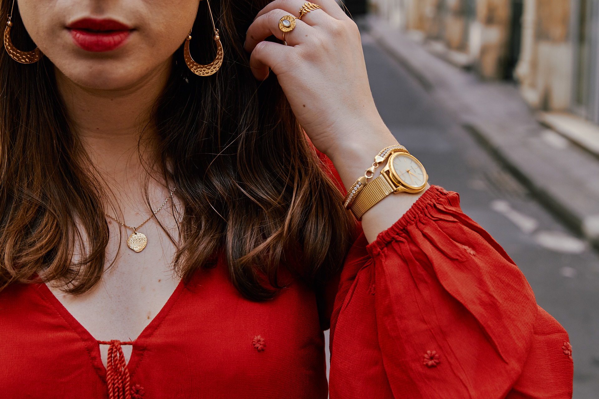 Red & Gold Façon Esmeralda